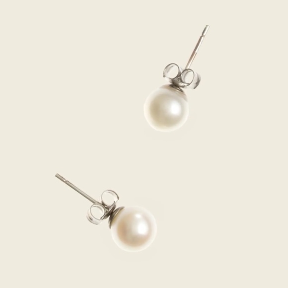 New JCREW Pearl Stud Earrings $60 75333 - Picture 2 of 4
